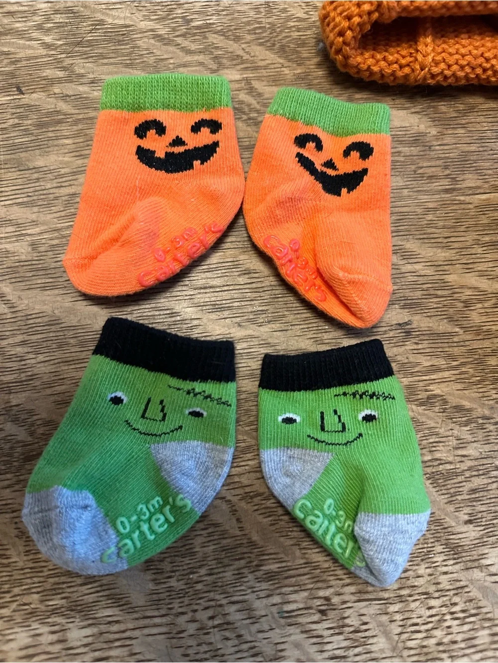 Halloween Baby Hat & Booties Set with baby socks
